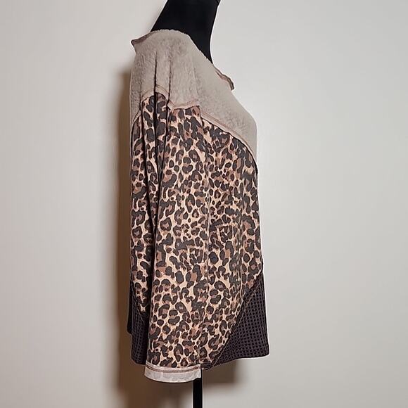 CES FEMME Beige and Leopard Print Long Sleeve Top, Size Medium - Picture 9 of 10
